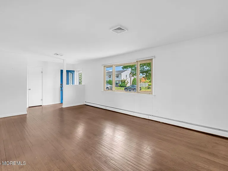 10 Harbour Way — Photo 8