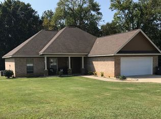 1917 Eagle Cir, Demopolis, AL 36732