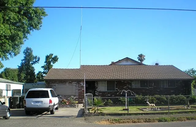 740 Q St photo 1