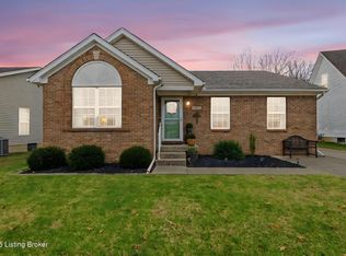 9323 Longhorn Ct, Fairdale, KY 40118