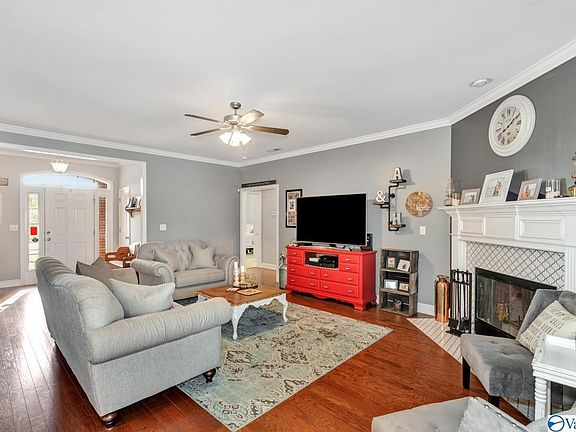 4th image of 110 Brentstone Way