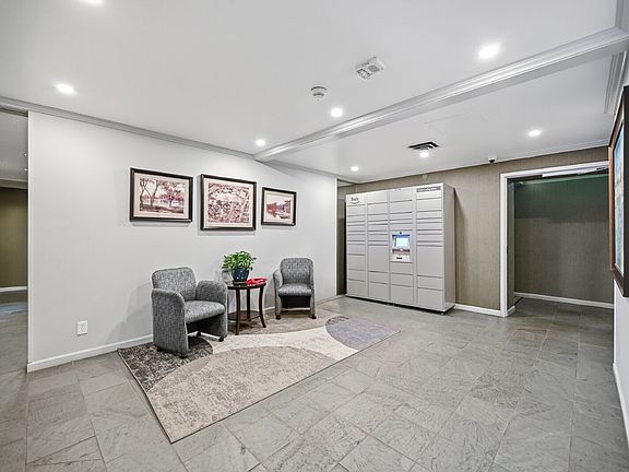 4th image of 400 S Lafayette St APT 702