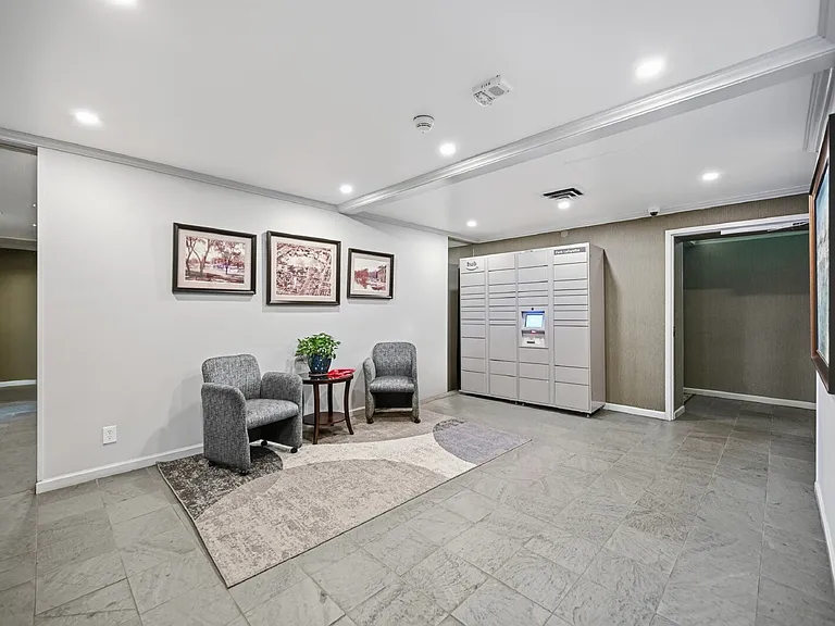 400 S Lafayette St #702 — Photo 4