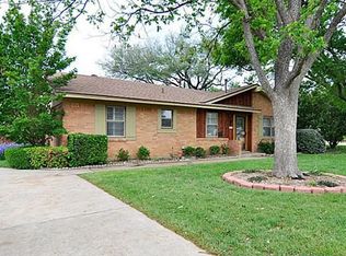 1011 Cardinal Ln, Richardson, TX 75080