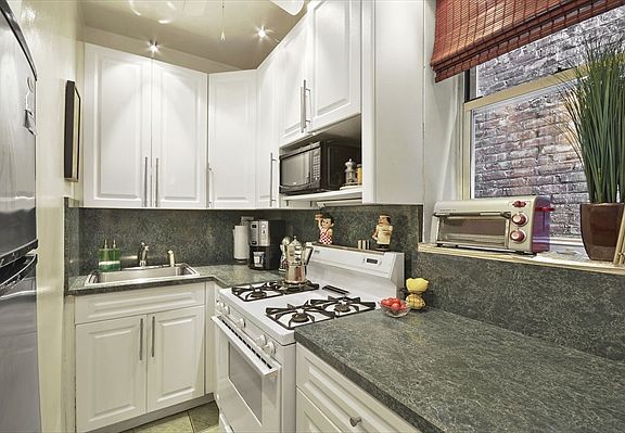3rd image of 288 W 92nd St APT 1-D