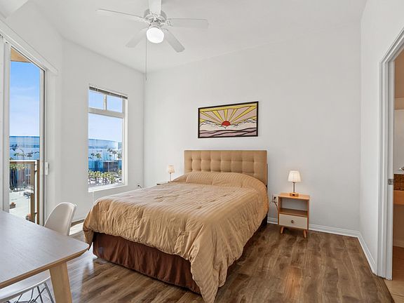 4th image of 488 E Ocean Blvd Unit 618