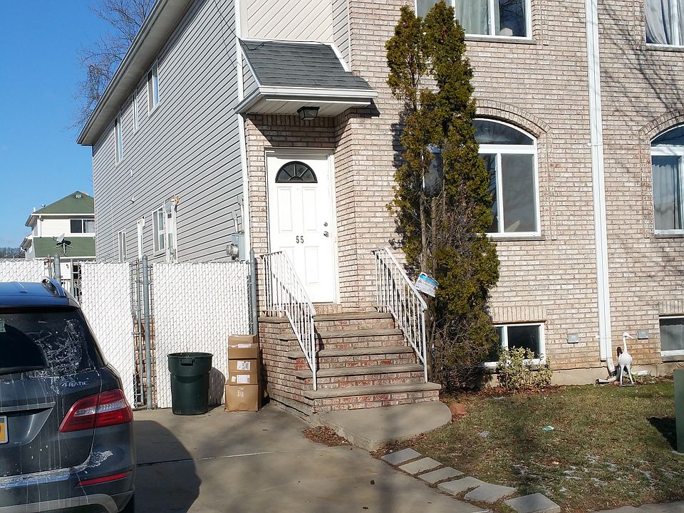 1st image of 55 Meadow Pl