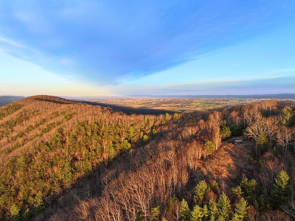 1st image of 6184 N Ridge Ln