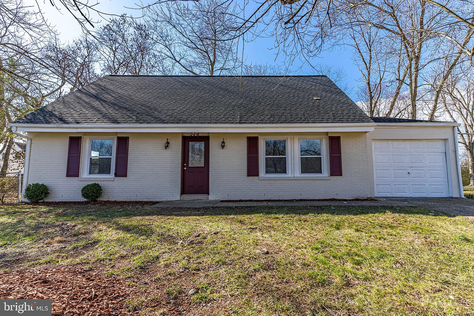 225 Compton Rd photo 1