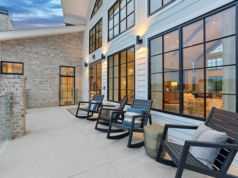 Upland Emerson — Photo 21