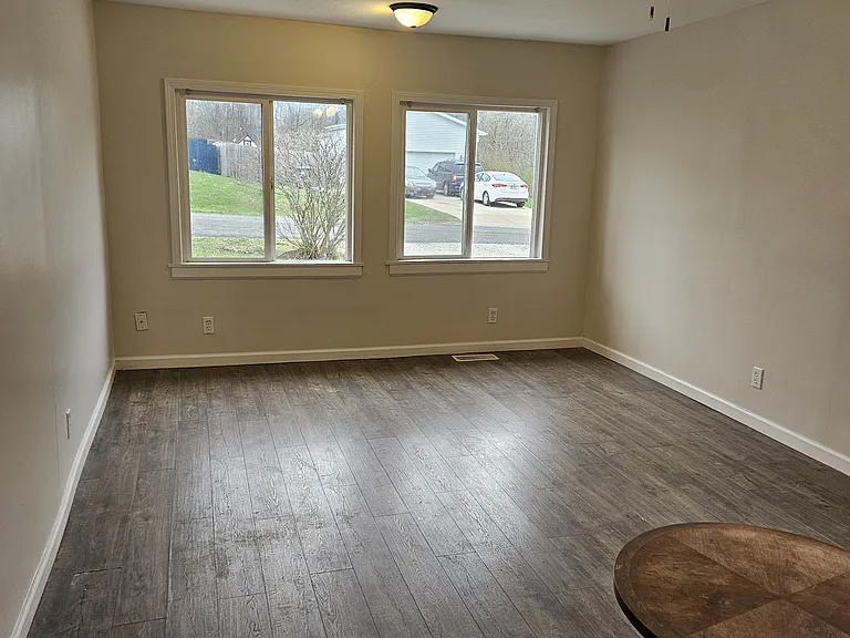 1552 Jefferson Ave — Photo 8