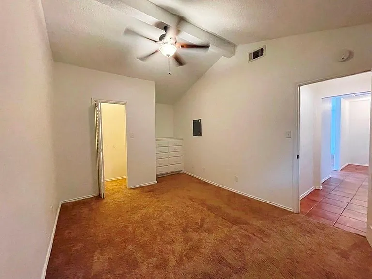 300 El Paso St — Photo 9