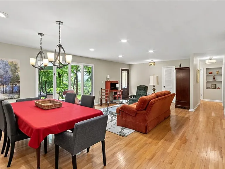1050 Illahee Rd — Photo 6