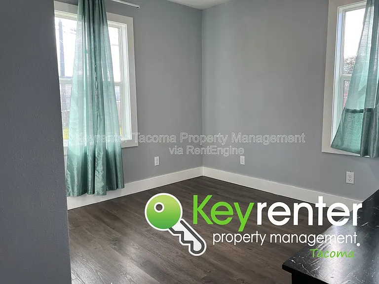 4803 S Oakes St — Photo 10