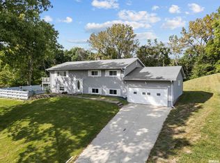 402 Barber Creek Rd, Port Byron, IL 61275