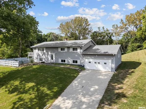402 Barber Creek Rd, Port Byron, IL 61275