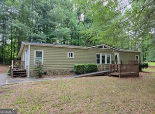 1 Sweetbriar Ct, Sharpsburg, GA 30277