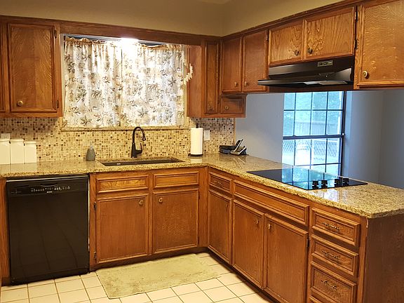 2nd image of 206 Canyon Wren Dr