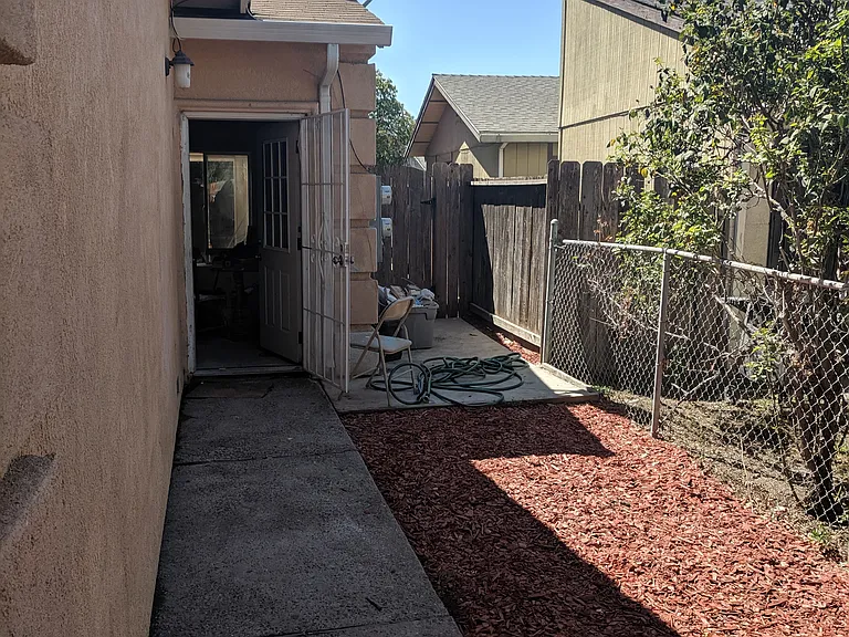 4521 Greensboro Way — Photo 3