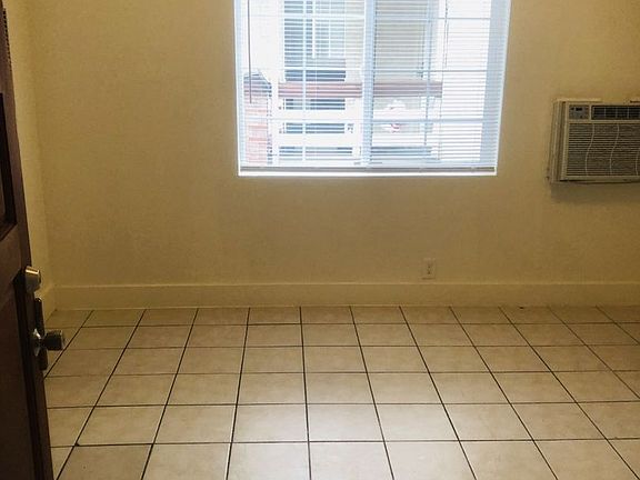 2nd image of 1550 Montgomery St APT 1