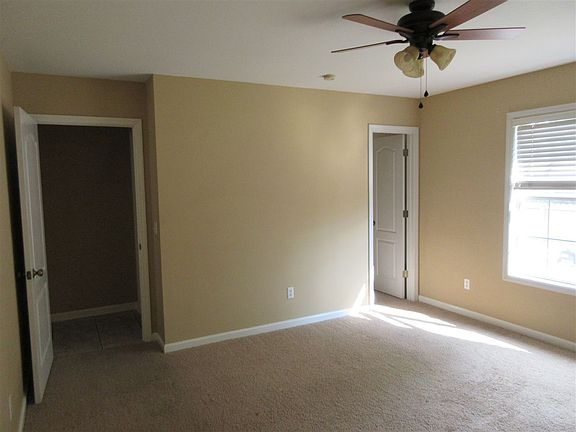 4th image of 206 Windsor Garden Dr
