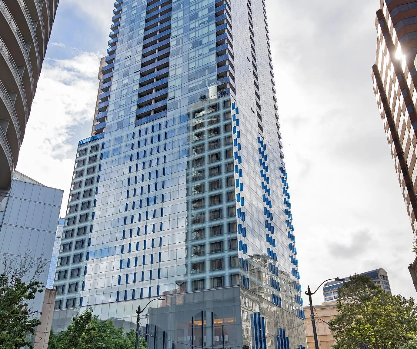 1 bed, 1.5 bath, 823 sqft, $3,350 — Photo 1