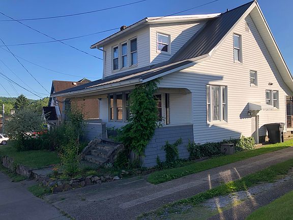 2nd image of 823 E Park Ave