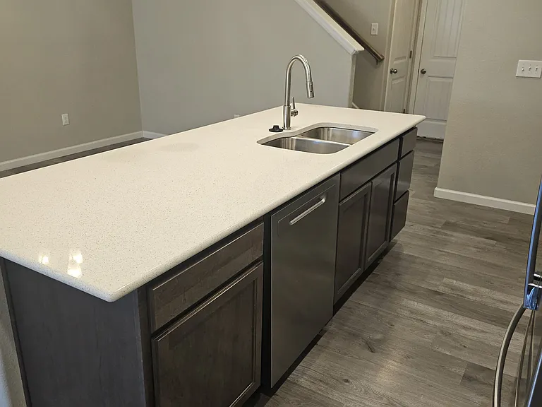 1055 Petra Hts — Photo 4