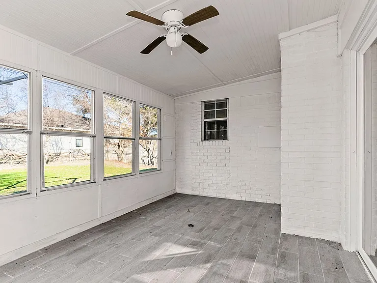 1203 Hughes Ave — Photo 12