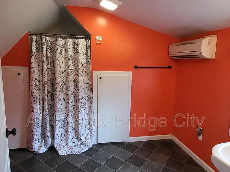 311 Retreat St — Photo 20