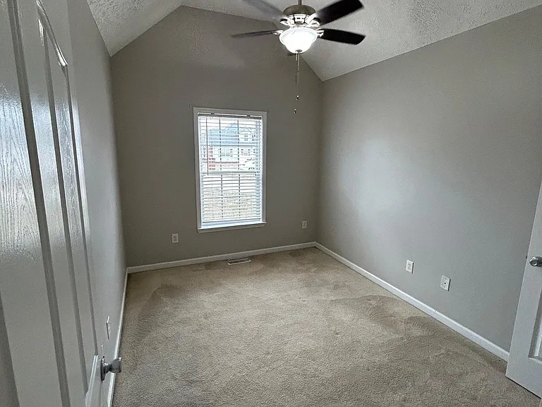 122 Raven Ct — Photo 15