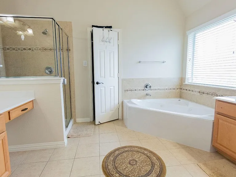 11956 Grandview Dr — Photo 24