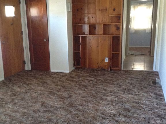 5th image of 568 Eastern Ave