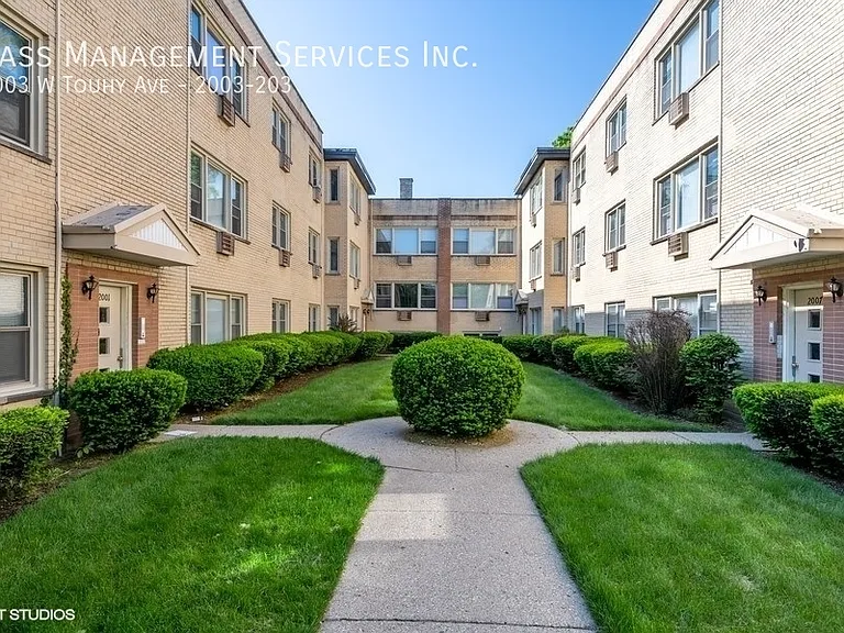 2003 W Touhy Ave #203 — Photo 5