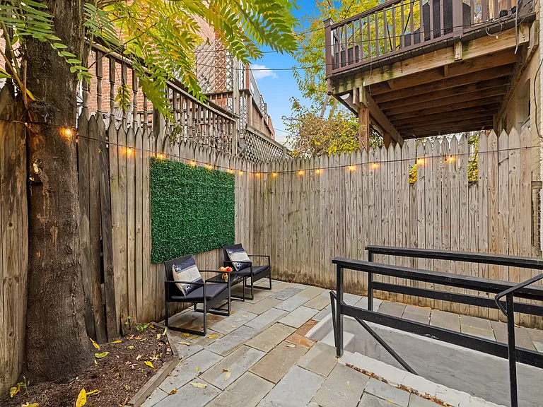 41 Florida Ave NW #A — Photo 44