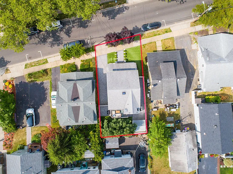 413 13th Ave — Photo 36