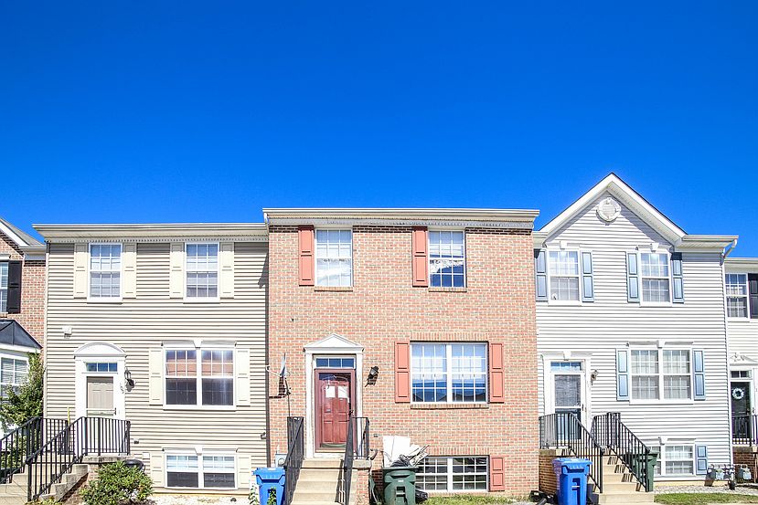 1st image of 111 Stoneshire Dr