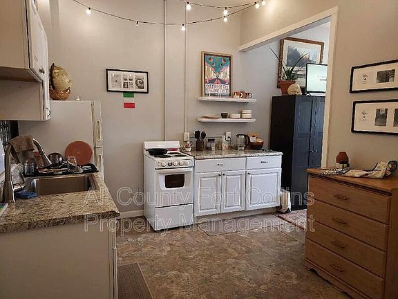 5th image of 348 N Jefferson Ave #101