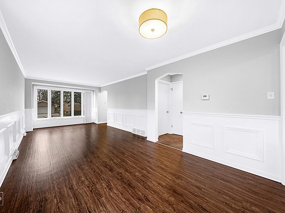 3rd image of 15532 Gouwens Ln