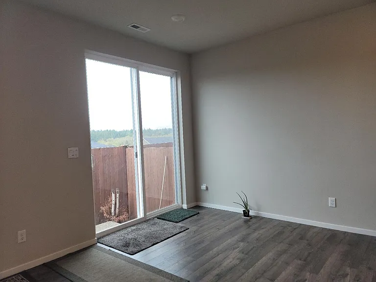 6499 Randolph Dr NE — Photo 7