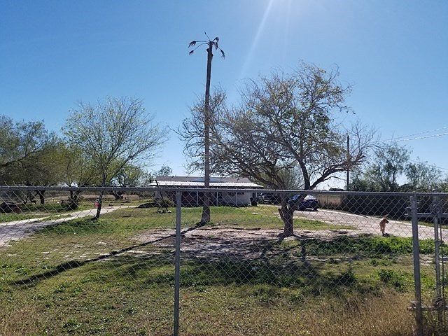 2nd image of 1606 E Kantunil Ave