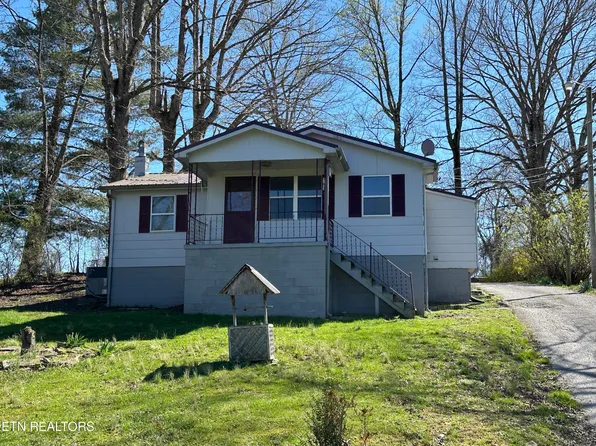 284 Lawson Ln, Jacksboro, TN 37757