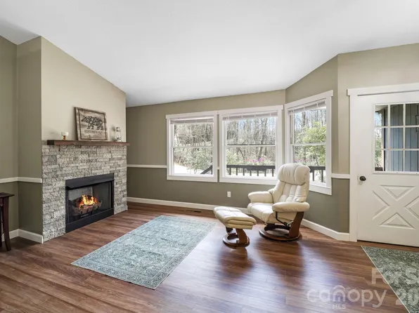 417 Soquili Dr, Brevard, NC 28712