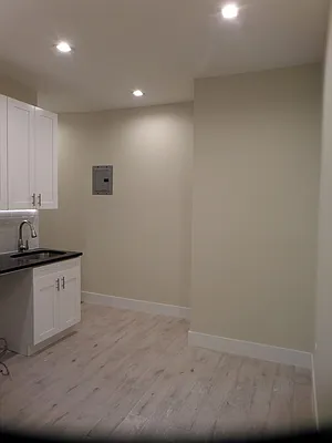 Rented by Vassiliou Group | media 17