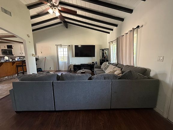 3rd image of 2416 S San Antonio Ave
