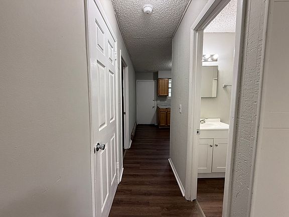 5th image of 2303 Burns St Unit A