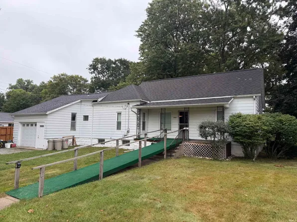 1051 Pennsylvania Ave, Plymouth, IN 46563