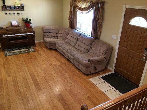 Gorgeous bamboo flooring.
