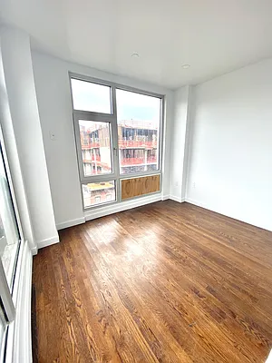 Rented by Dynamik Realty | media 35