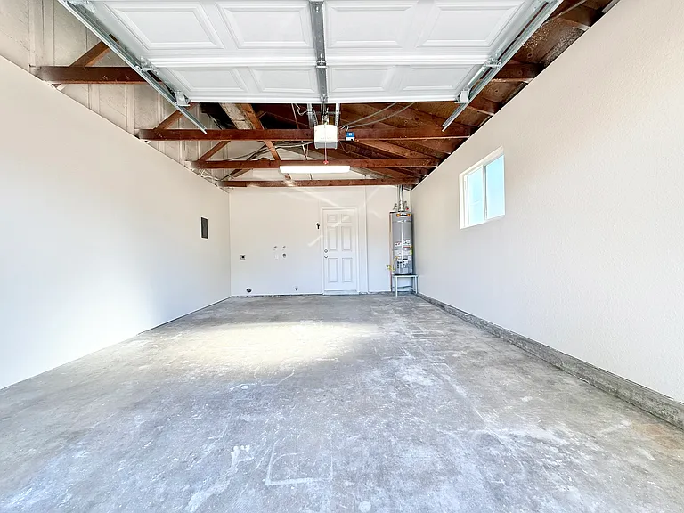 1821 W Rumble Rd — Photo 9